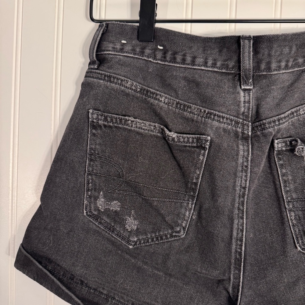 American Eagle Black Distressed Denim Cuffed Shorts Women’s Size 2 - Picture 7 of 11